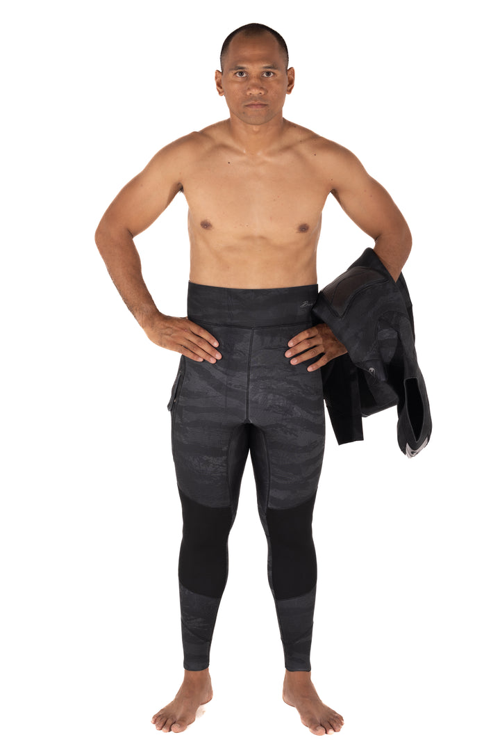Male model wearing Waihana Men&