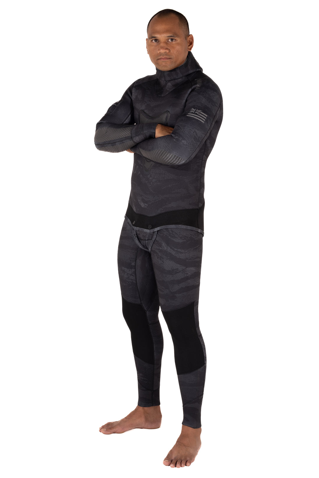 Male model wearing the Waihana Men&