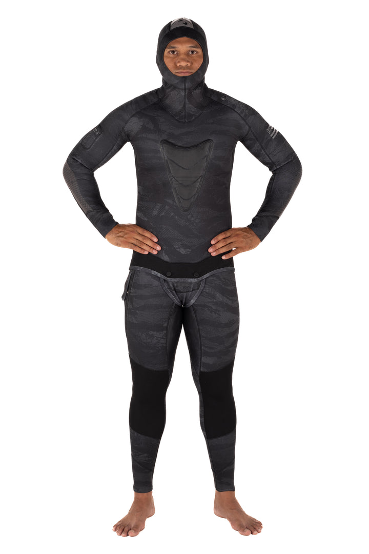 Male model wearing the Waihana Men&