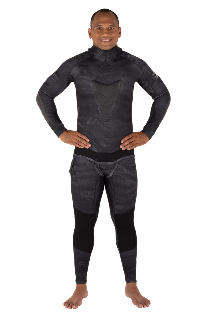 Male model wearing the Waihana Men&