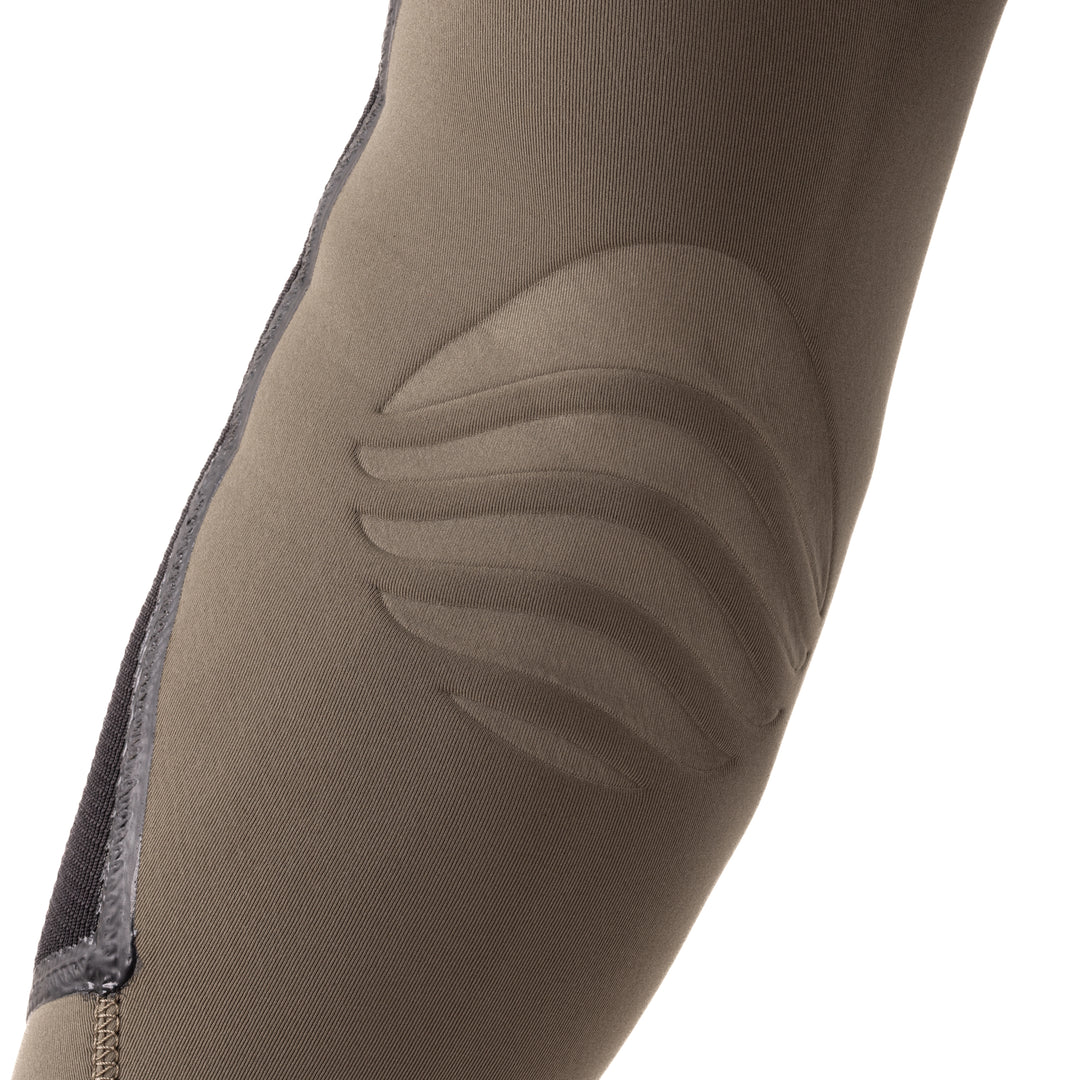 Close-up of the knee pad area on the Waihana Men&