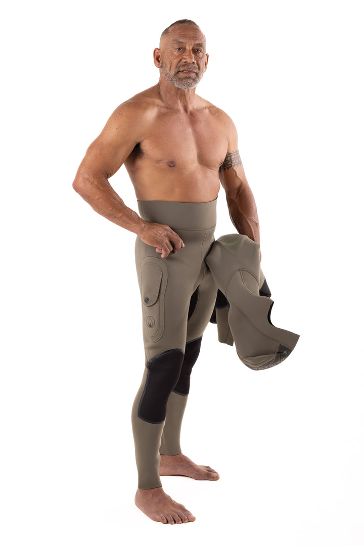 Male model wearing Waihana Men&